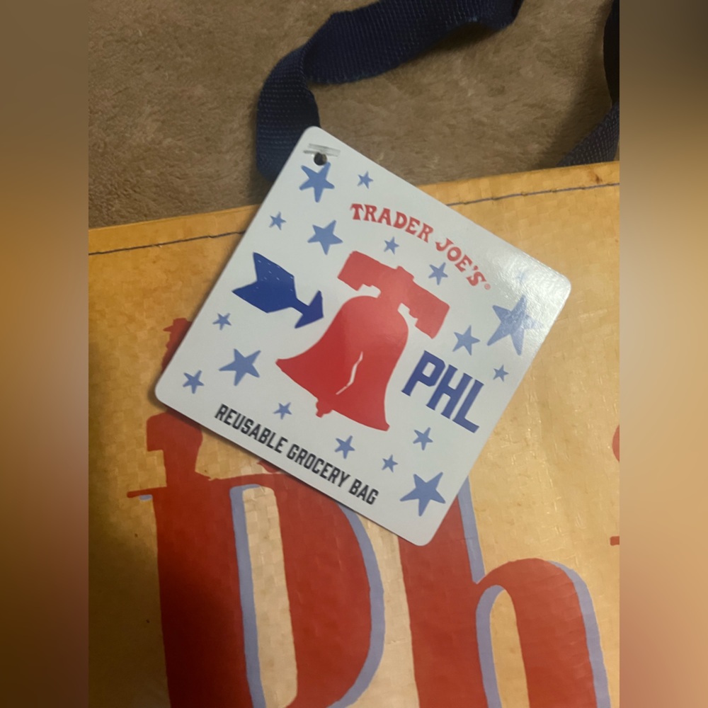NWT Trader Joe’s Philadelphia Reusable Bag - Picture 3 of 4